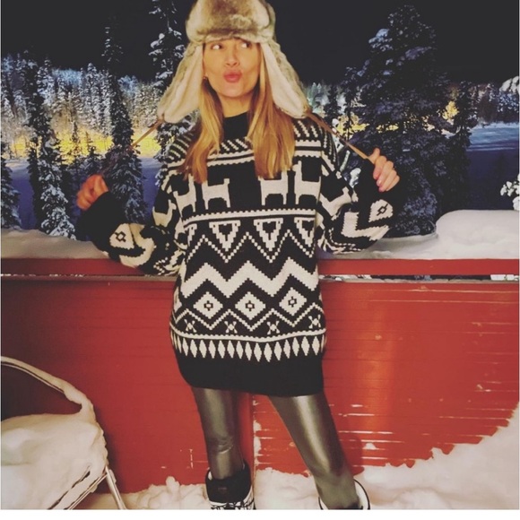 H&M Llama Knit Sweater Dress Dears Oversized Small - Picture 4 of 4